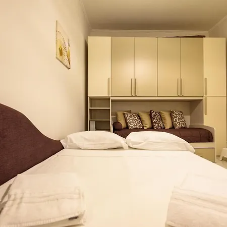 Vico Tre Re A Toledo 41 Hotel