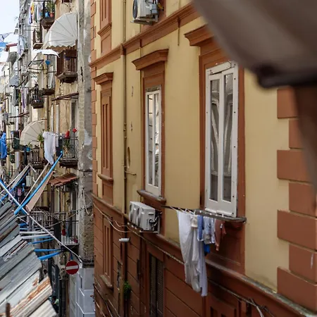 Vico Tre Re A Toledo 41 Hotel *