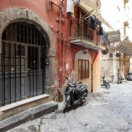 Vico Tre Re A Toledo 41 Hotel *