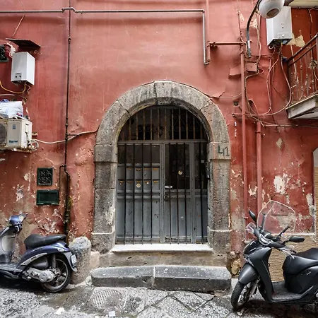 Vico Tre Re A Toledo 41 Napels